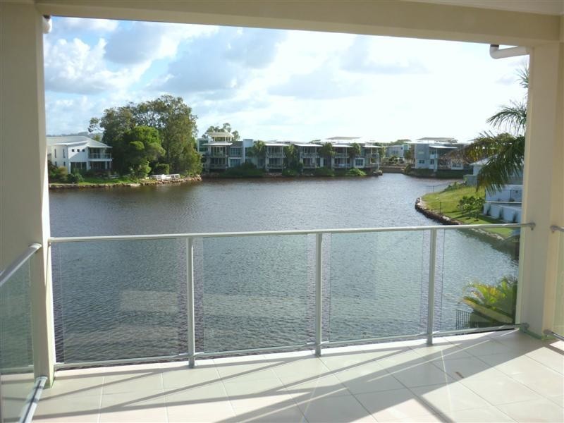 54 Baywater Dr, Twin Waters QLD 4564