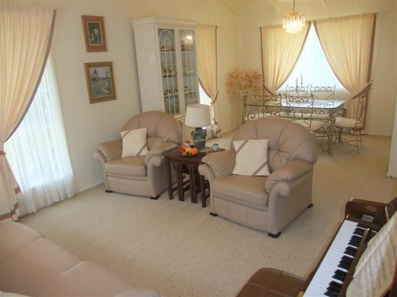 5 Kingsgate Dr, Tinbeerwah QLD 4563