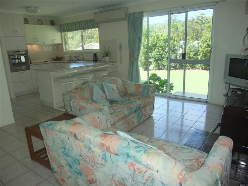 5 Kingsgate Dr, Tinbeerwah QLD 4563