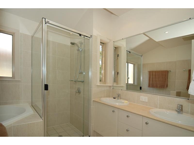 109 Noosa Springs  Dr, Noosa Springs QLD 4567