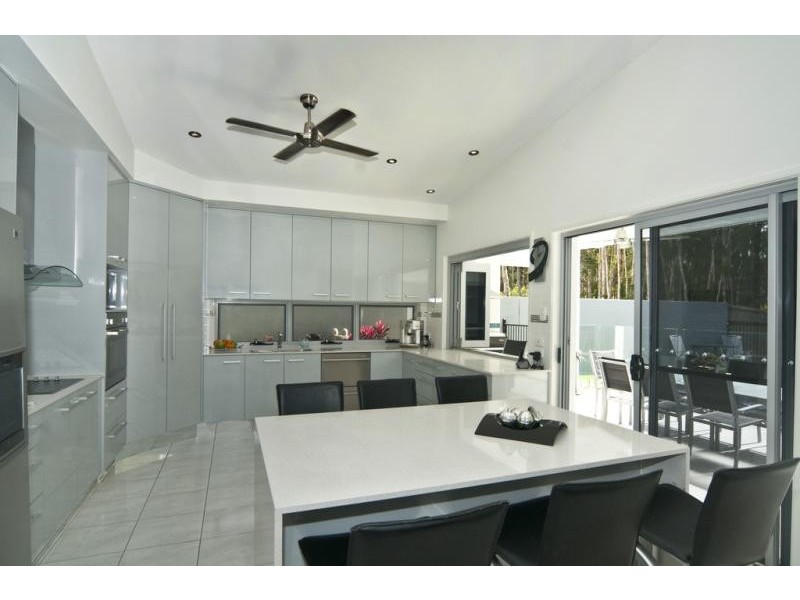 27 Glen Abby Ave, Peregian Springs QLD 4573