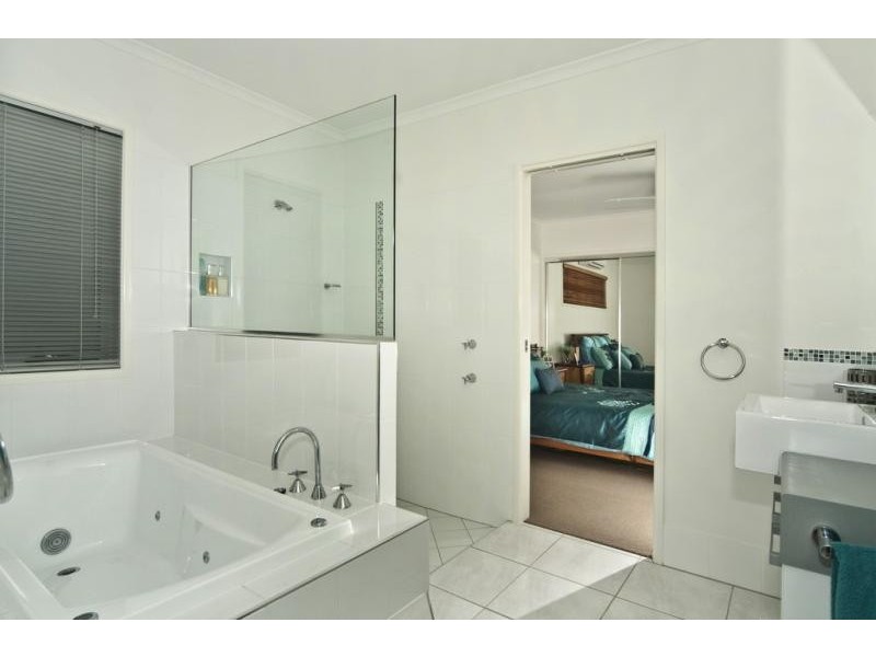 27 Glen Abby Ave, Peregian Springs QLD 4573