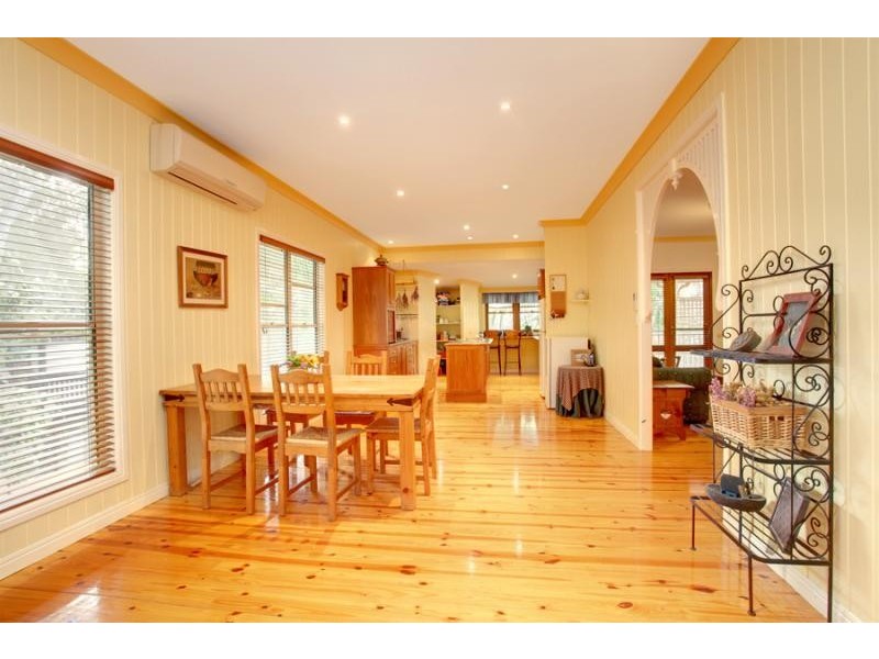 6 Kim Cl, Mount Coolum QLD 4573