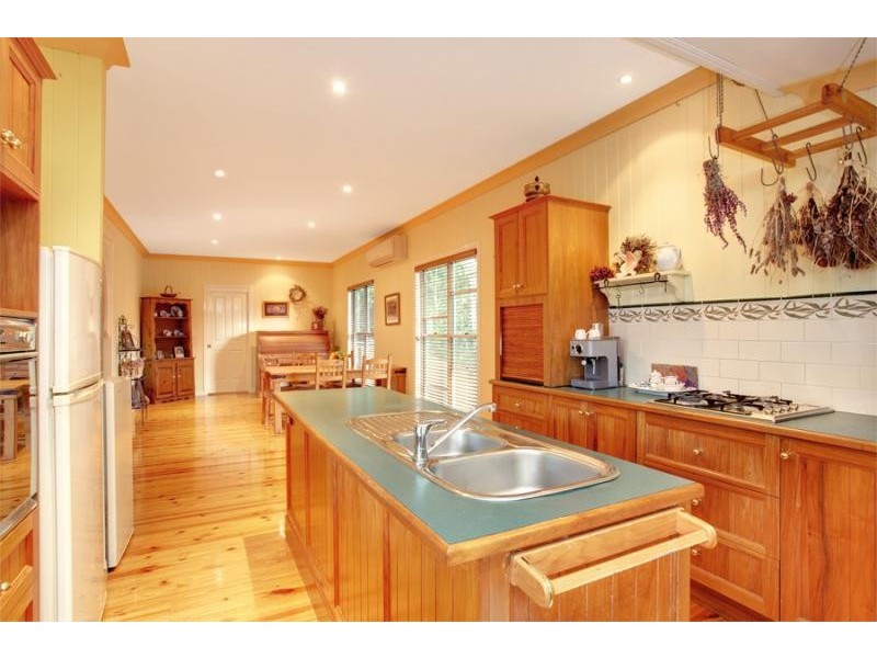 6 Kim Cl, Mount Coolum QLD 4573