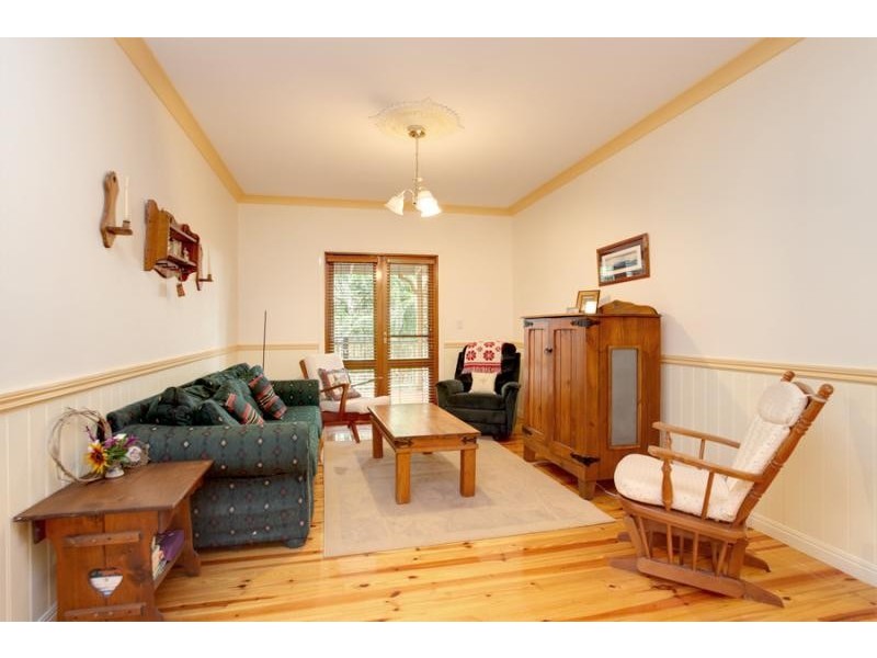 6 Kim Cl, Mount Coolum QLD 4573