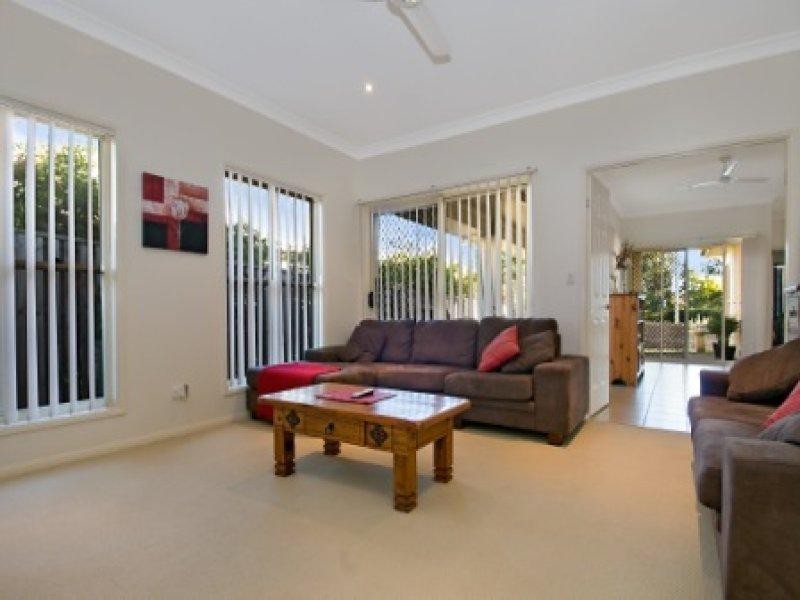 5 Riviera Cres, Peregian Springs QLD 4573