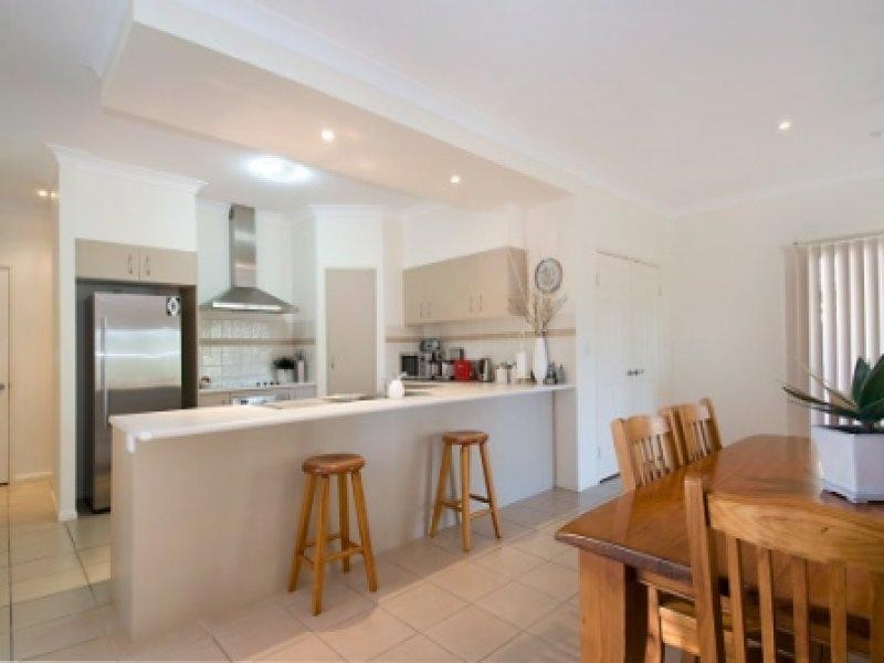 5 Riviera Cres, Peregian Springs QLD 4573