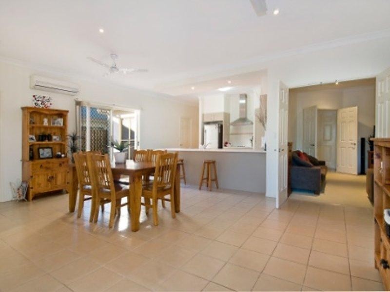 5 Riviera Cres, Peregian Springs QLD 4573