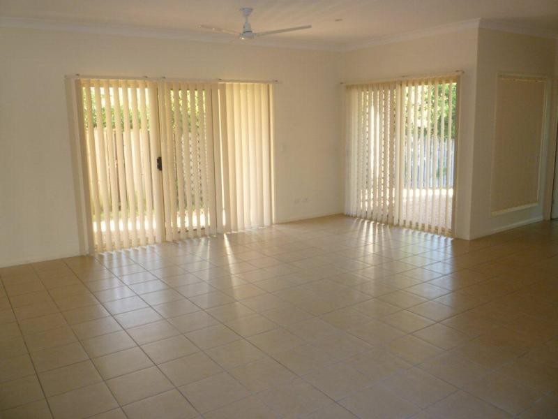 5 Riviera Cres, Peregian Springs QLD 4573