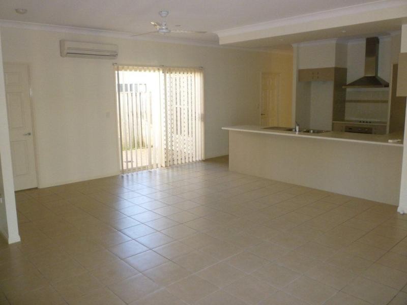 5 Riviera Cres, Peregian Springs QLD 4573