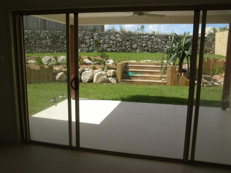 8 Pebble Ct, Peregian Springs QLD 4573