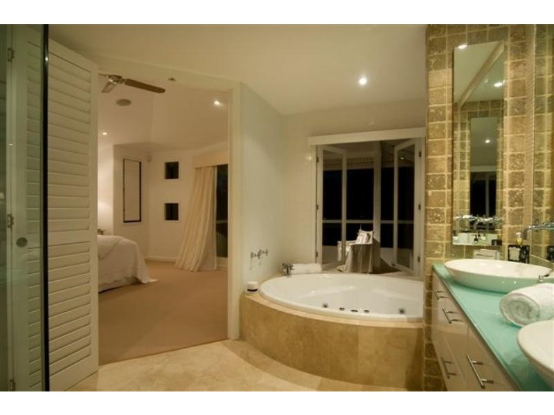 13 The Promontory -, Noosa Waters QLD 4566