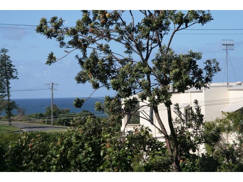 1 & 2/36 Ventura St, Sunrise Beach QLD 4567