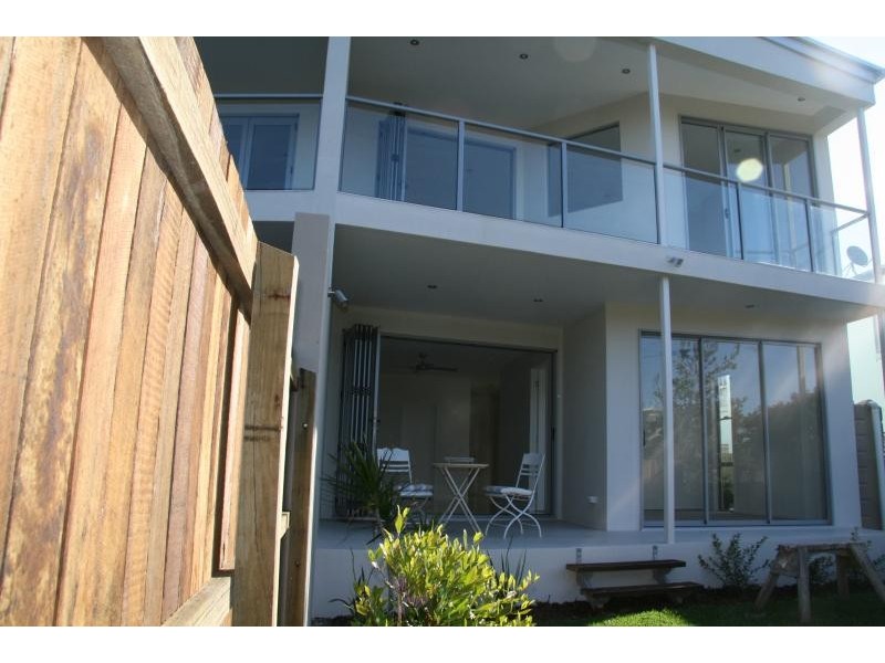 1 & 2/36 Ventura St, Sunrise Beach QLD 4567