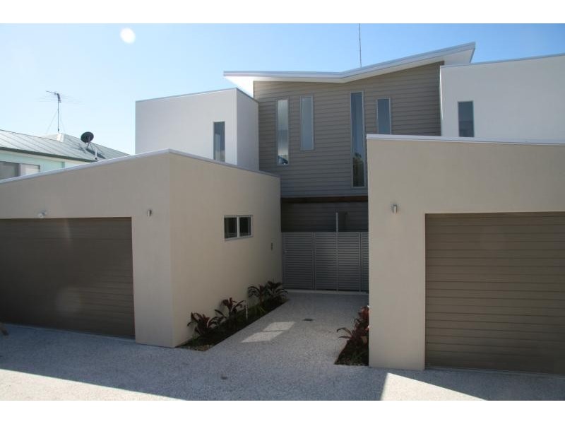 1 & 2/36 Ventura St, Sunrise Beach QLD 4567