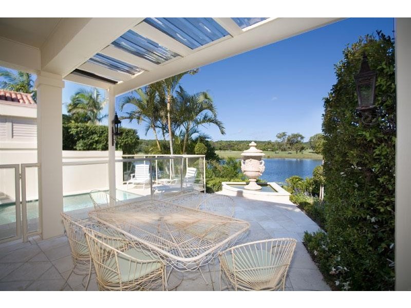 215 Noosa Springs Dr, Noosa Springs QLD 4567