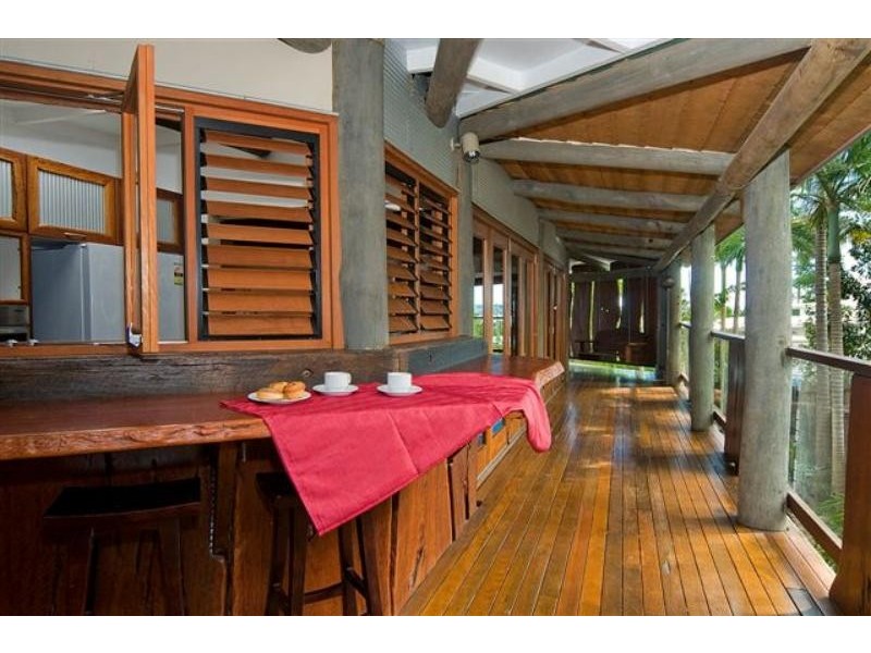 4 Nairana  Rest, Noosa Heads QLD 4567