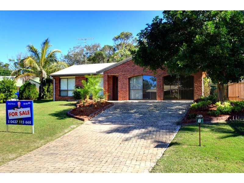7 Spinnaker Dr, Mount Coolum QLD 4573