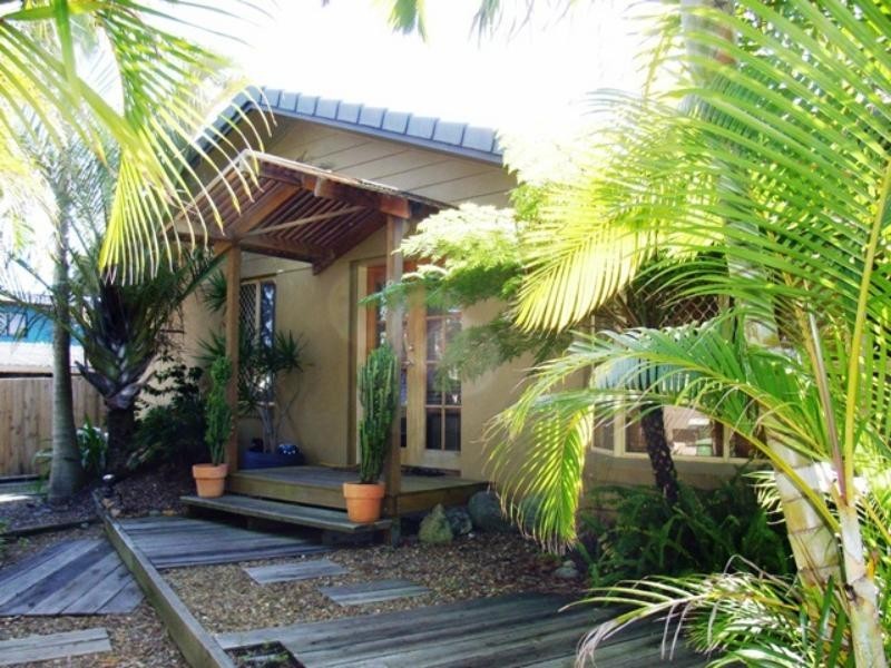 8 Dayspring St, Sunrise Beach QLD 4567