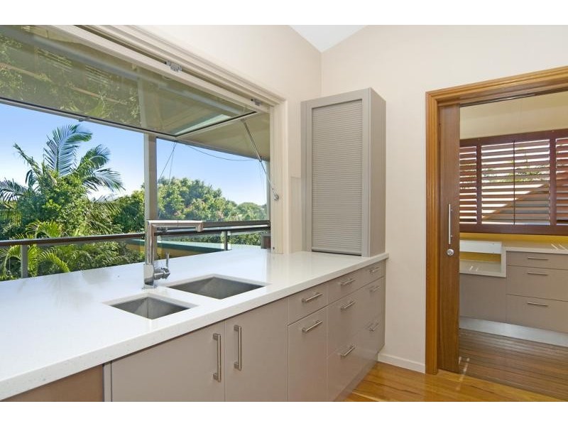 8 LIberty Pl, Sunrise Beach QLD 4567