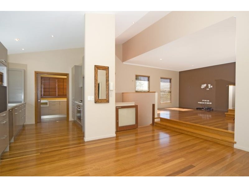 8 LIberty Pl, Sunrise Beach QLD 4567