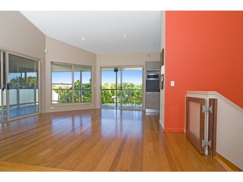 8 LIberty Pl, Sunrise Beach QLD 4567