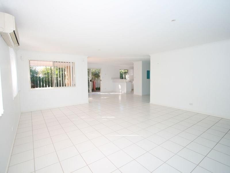 2 Yarran St, Peregian Springs QLD 4573