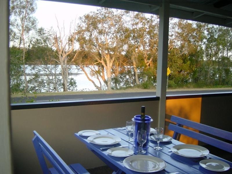 133 Lake Weyba  Dr, Noosaville QLD 4566