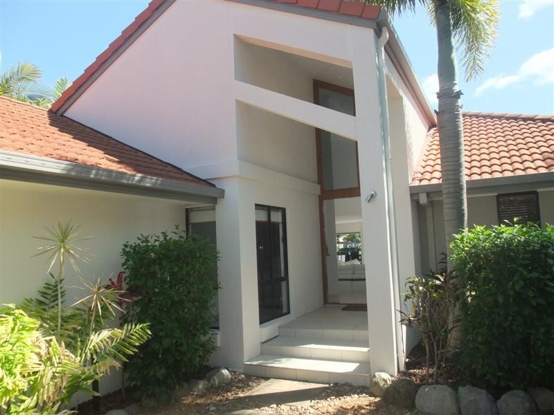 22 Topsails Pl, Noosa Waters QLD 4566