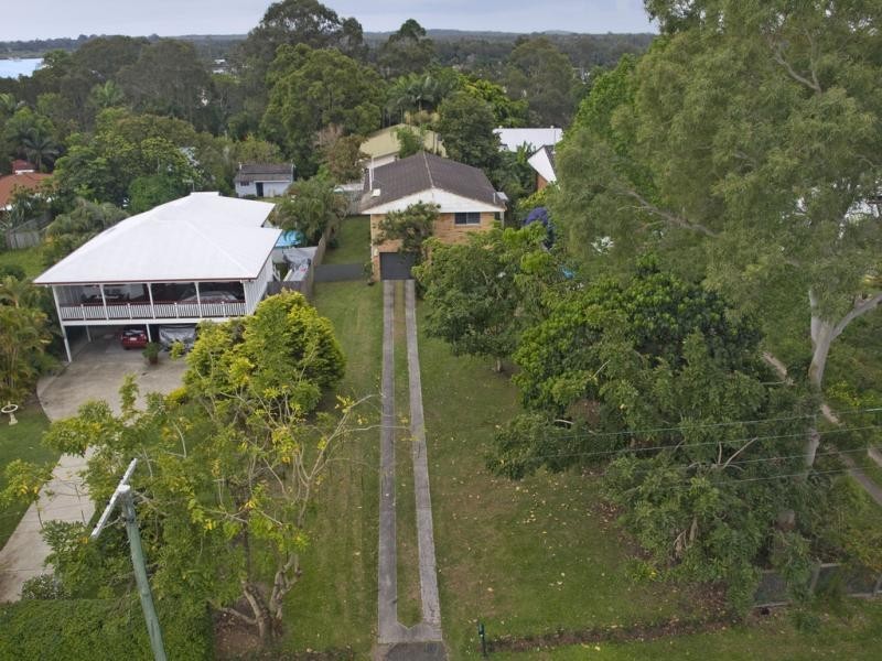10 Lake View  Dr, Tewantin QLD 4565