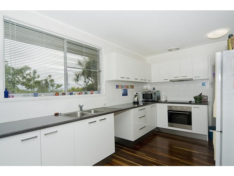 10 Lake View  Dr, Tewantin QLD 4565