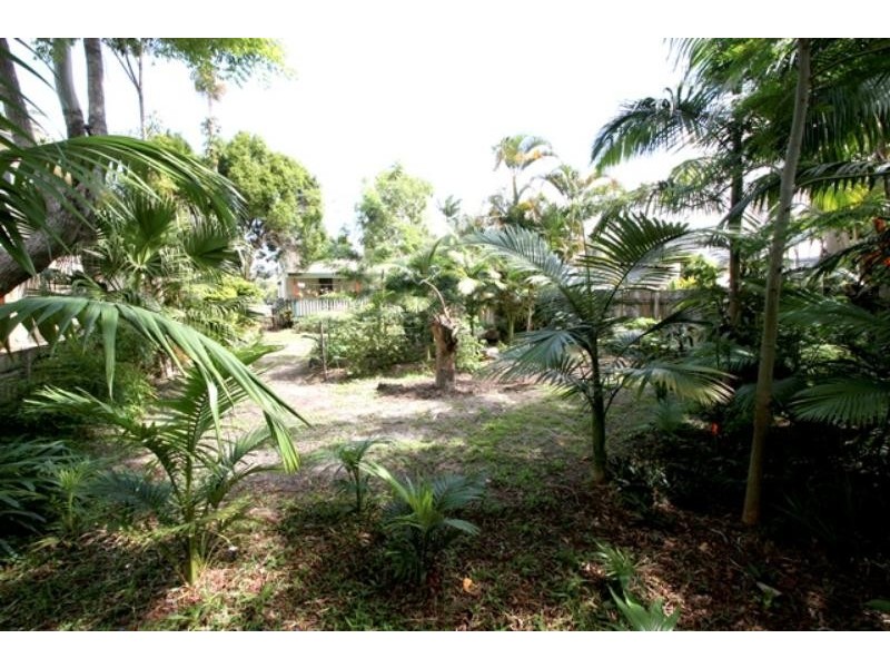 12 Laburnum Cres, Noosaville QLD 4566