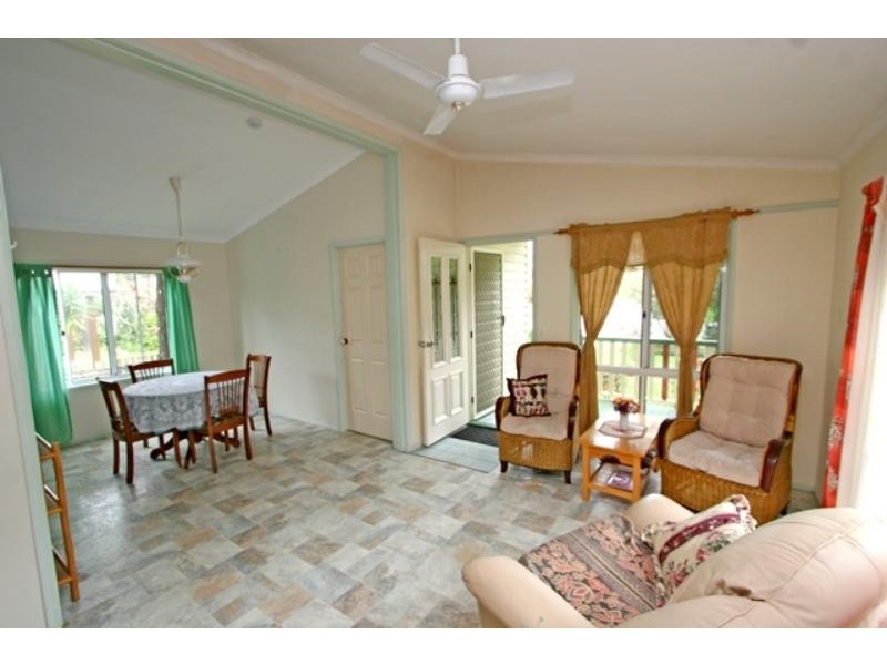 12 Laburnum Cres, Noosaville QLD 4566