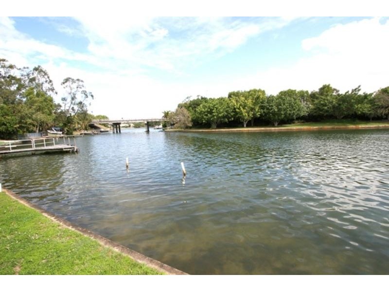 12 Laburnum Cres, Noosaville QLD 4566