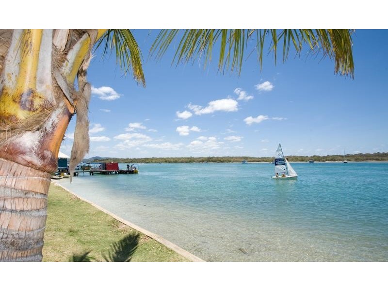 2/15 Howard St, Noosaville QLD 4566