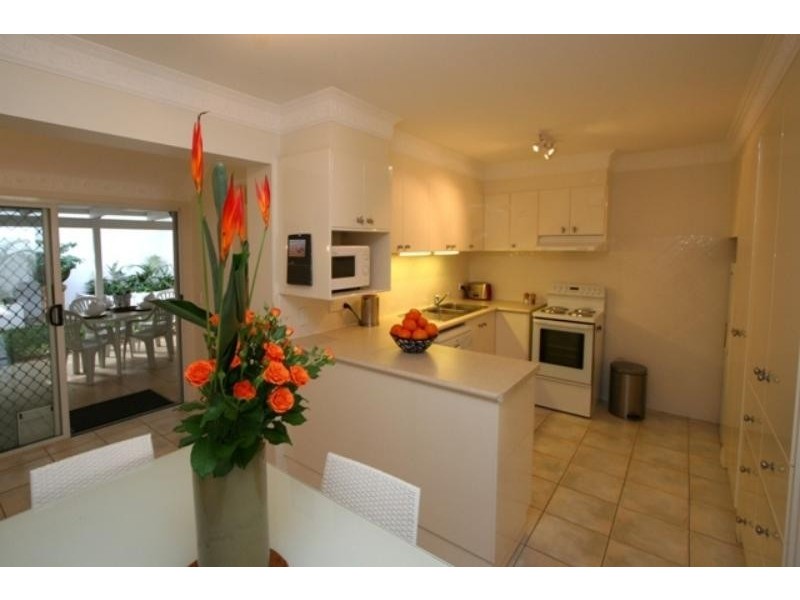 2/12 Ray St, Sunshine Beach QLD 4567