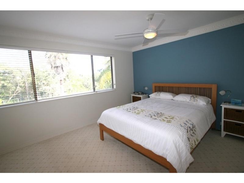2/12 Ray St, Sunshine Beach QLD 4567