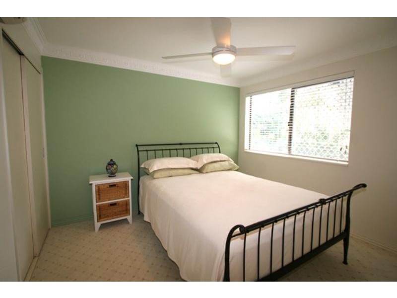 2/12 Ray St, Sunshine Beach QLD 4567