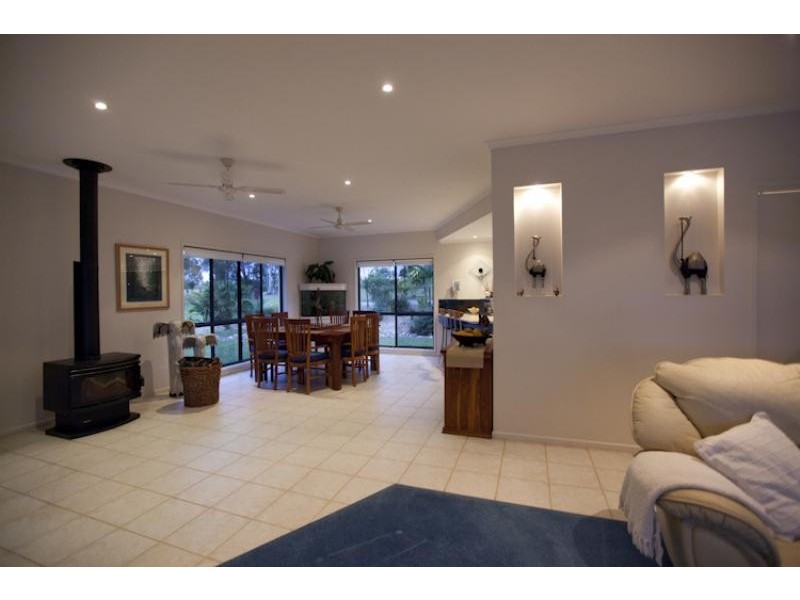 166 Mooloo Rd, Mooloo QLD 4570