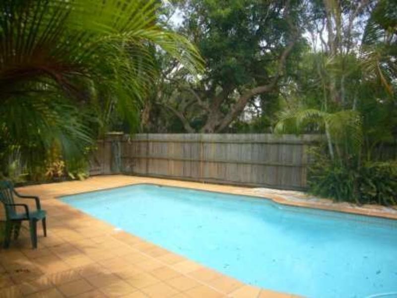 2/7-9 Sylvia  St, Noosaville QLD 4566