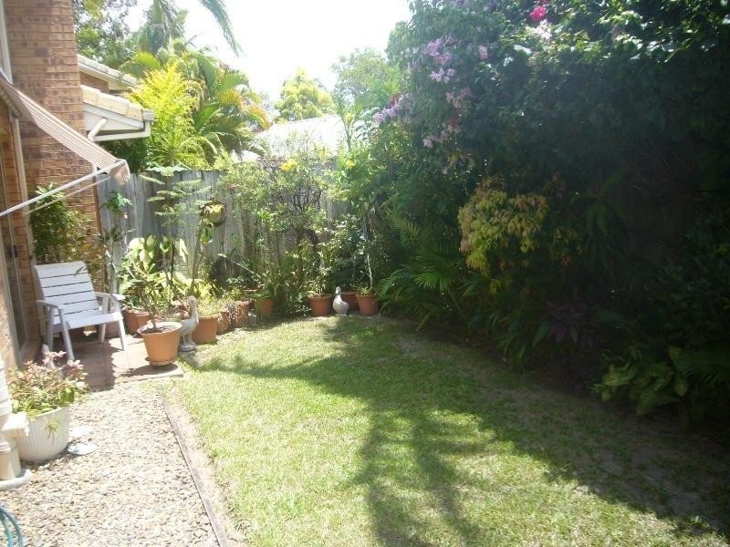 2/7-9 Sylvia  St, Noosaville QLD 4566