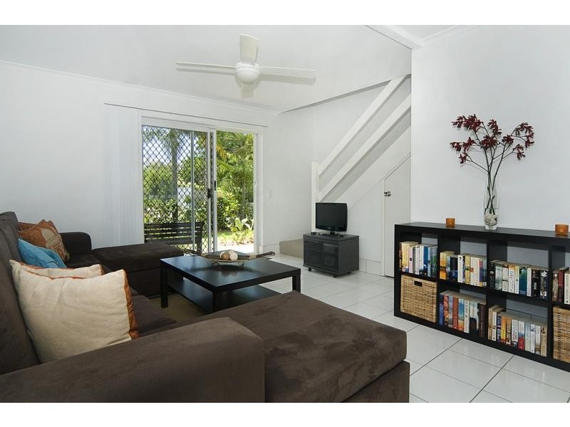 2/17 Margit Cres, Sunrise Beach QLD 4567