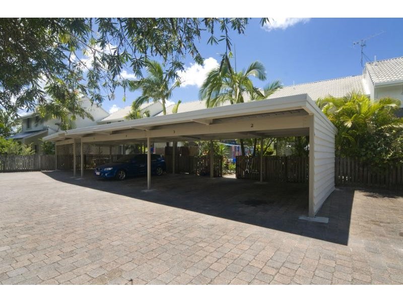 2/17 Margit Cres, Sunrise Beach QLD 4567