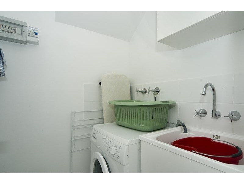 2/17 Margit Cres, Sunrise Beach QLD 4567