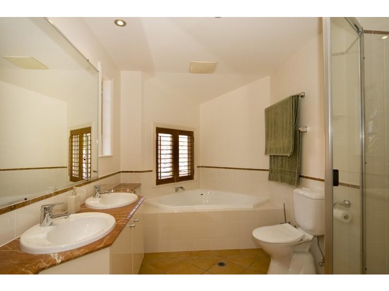 120 Noosa Springs  Dr, Noosa Springs QLD 4567