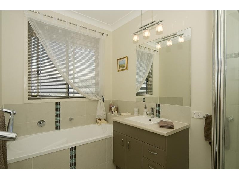 4 Shoal Ct, Peregian Springs QLD 4573