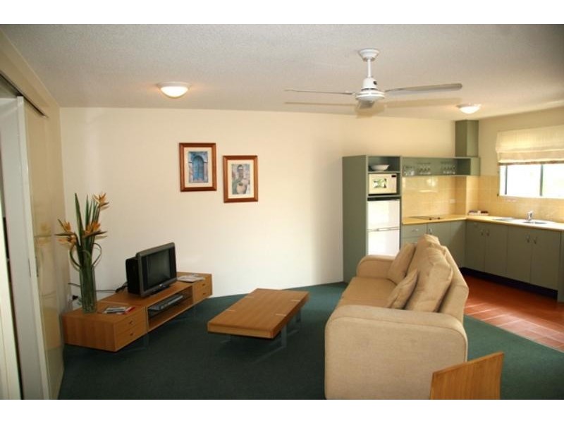 4/243 Weyba  Rd, Noosaville QLD 4566