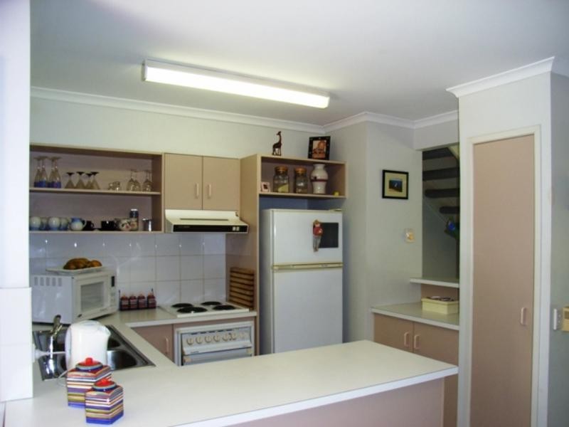 4/23 Margit Cres, Sunrise Beach QLD 4567