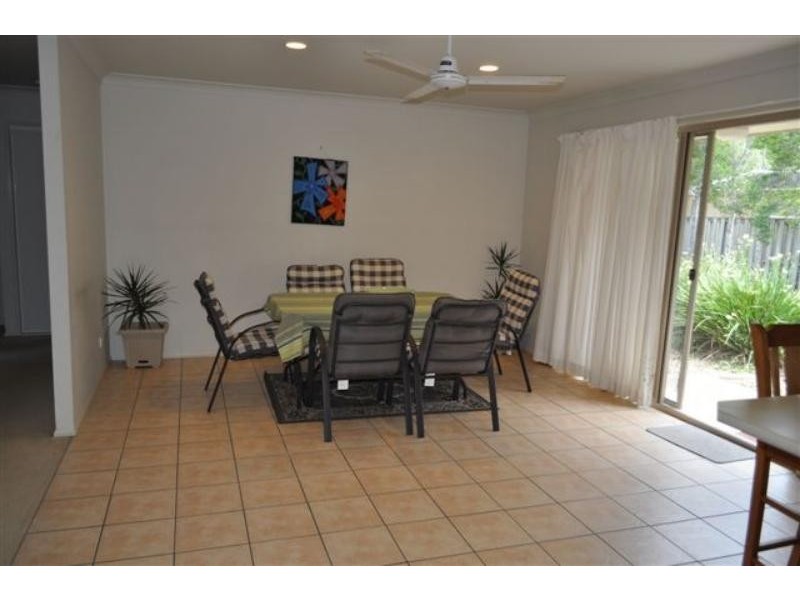 15 Rose Ash  Ct, Noosaville QLD 4566