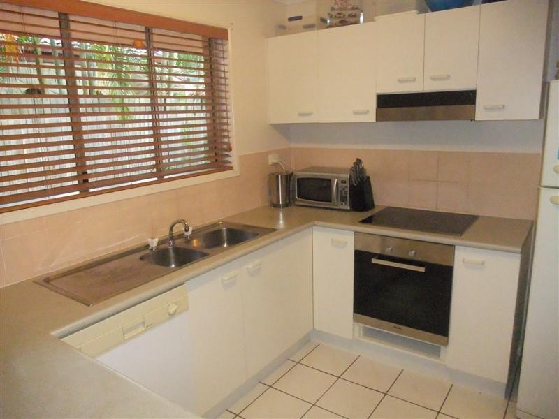 24 Weyba Park Dr, Noosa Heads QLD 4567